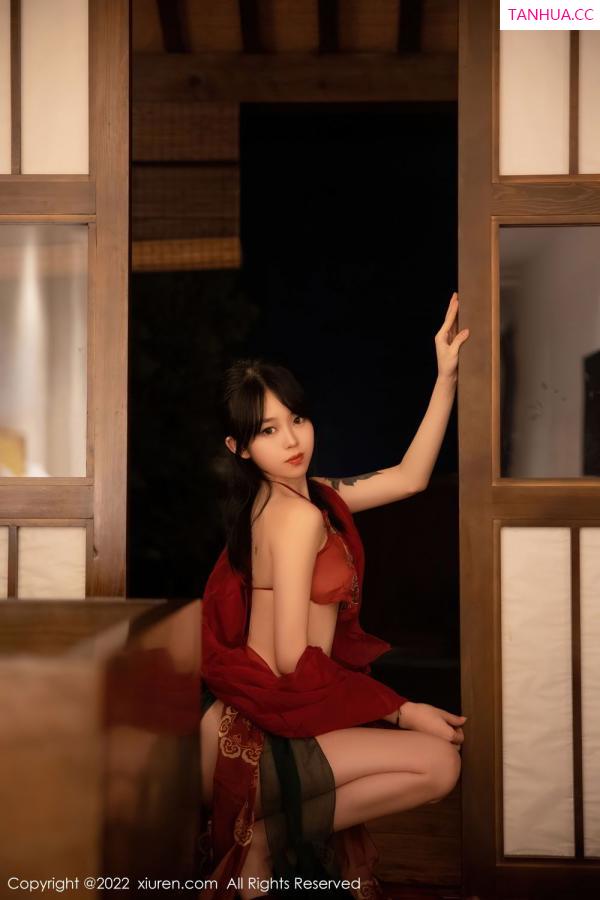 小奶瓶呜呜  [XiuRen]高清写真图 2022.08.25 No.5527 奶瓶第49张图片